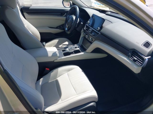1HGCV2F95JA016188 Honda Accord Touring 2.0t