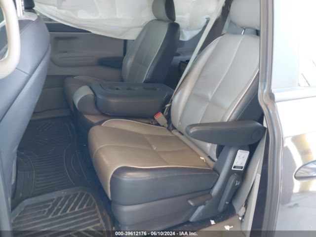 KNDMB5C16H6249327 KIA SEDONA LX