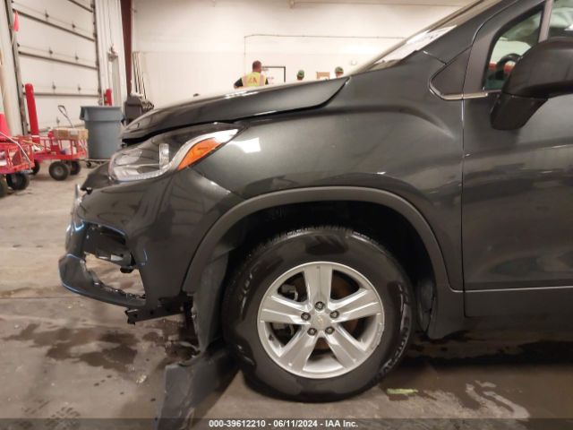 3GNCJPSB0JL244499 Chevrolet Trax Lt