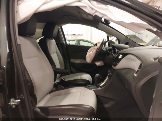 3GNCJPSB0JL244499 Chevrolet Trax Lt