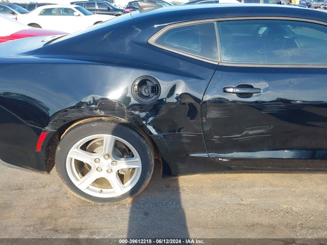 Chevrolet Camaro 1lt 2017 1G1FB1RX1H0105516 Image 6