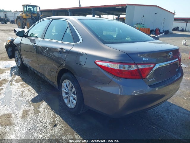 Toyota CAMRY LE 2016 4T4BF1FK8GR577112 Image 3
