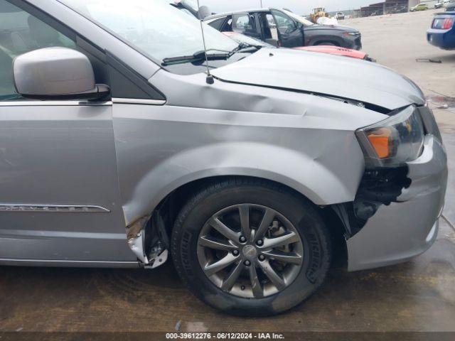 2C4RC1HG8FR710946 Chrysler Town & Country S
