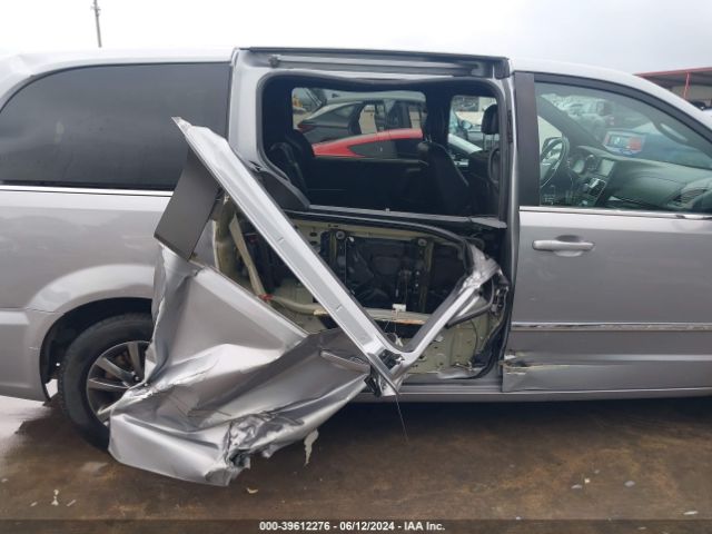 2C4RC1HG8FR710946 Chrysler Town & Country S