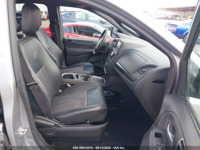 2C4RC1HG8FR710946 Chrysler Town & Country S
