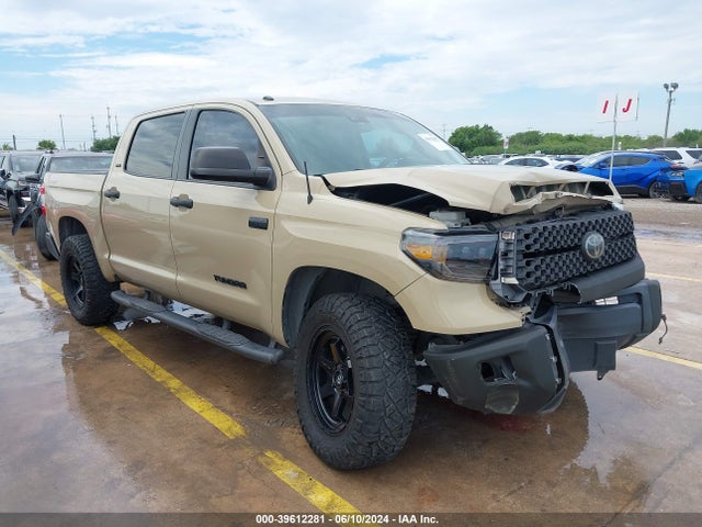Toyota Tundra Sr5 5.7l V8 2019 5TFDW5F17KX823323 main image