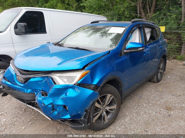 Toyota Rav4 Xle 2017 2T3WFREV5HW390022 Image 2