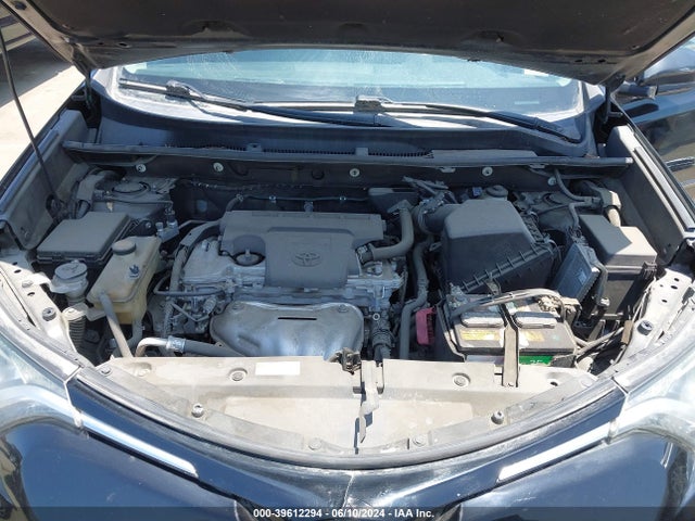 Toyota RAV4 LE 2018 2T3ZFREV5JW429968 Image 10