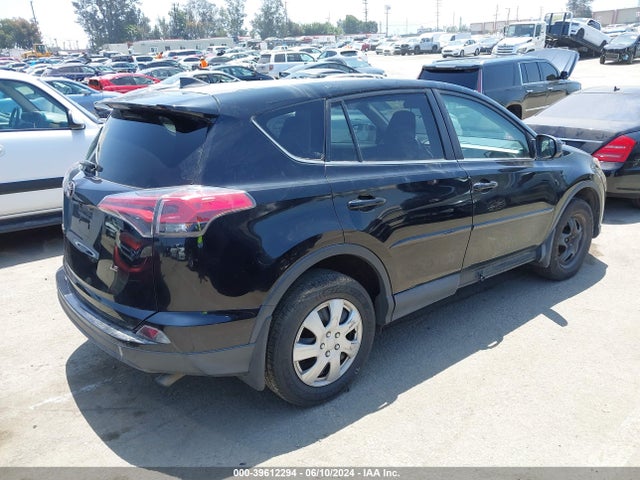 Toyota RAV4 LE 2018 2T3ZFREV5JW429968 Image 4