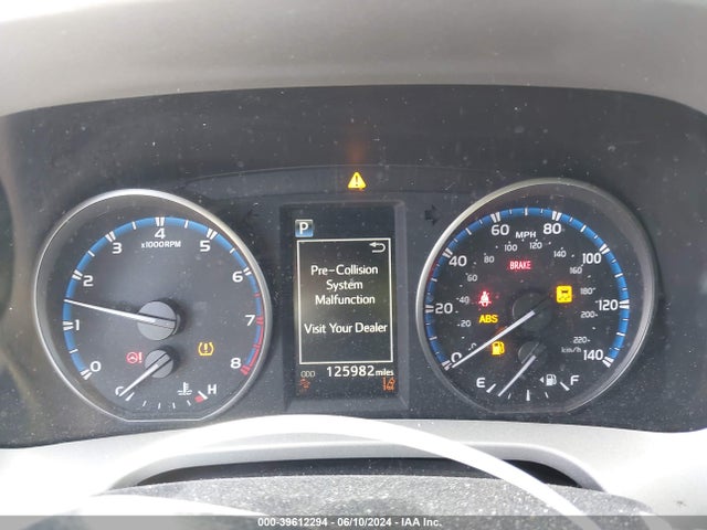 Toyota RAV4 LE 2018 2T3ZFREV5JW429968 Image 7