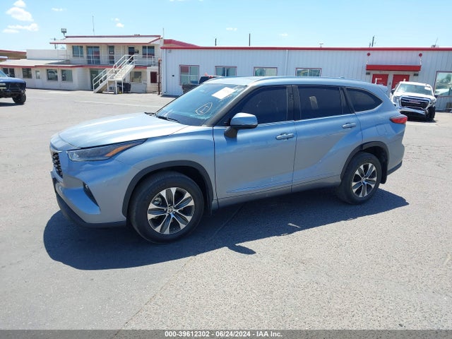 Toyota Highlander Xle 2021 5TDHZRAHXMS033124 Image 2