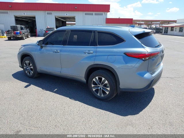 Toyota Highlander Xle 2021 5TDHZRAHXMS033124 Image 3