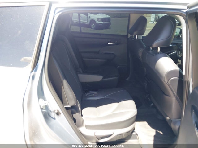 Toyota Highlander Xle 2021 5TDHZRAHXMS033124 Image 8