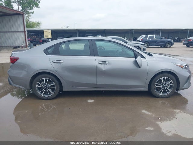 KIA Forte Lxs 2023 3KPF24AD4PE666406 Image 13