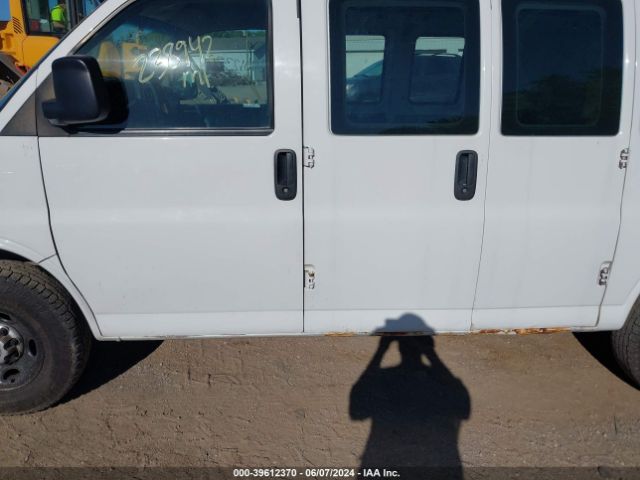 1GCZGTBG2E1120978 Chevrolet Express 3500 Work Van