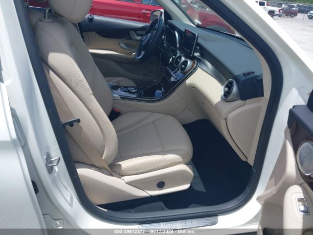 WDC0G4JB4HF143068 Mercedes-Benz GLC 300