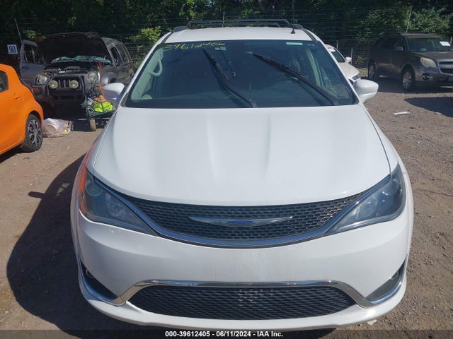 2C4RC1BG2KR550856 Chrysler Pacifica Touring L