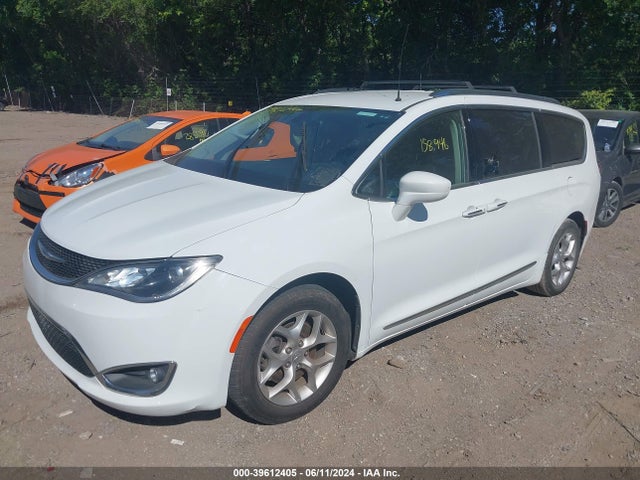 2C4RC1BG2KR550856 Chrysler Pacifica Touring L