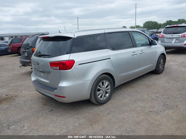 KIA SEDONA LX 2016 KNDMB5C16G6081932 Image 4