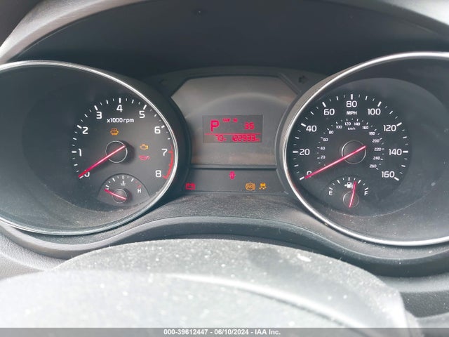 KIA SEDONA LX 2016 KNDMB5C16G6081932 Image 7