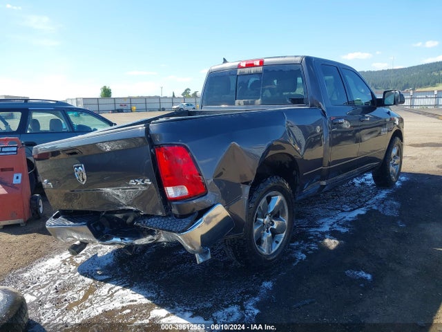 1C6RR7GM3JS230739 RAM 1500 Big Horn Quad Cab 4x4 6'4 Box