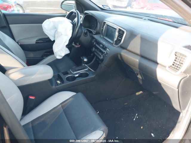 KNDPN3AC9J7477481 KIA Sportage Ex