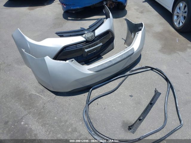 5YFBURHE2KP946482 Toyota COROLLA LE