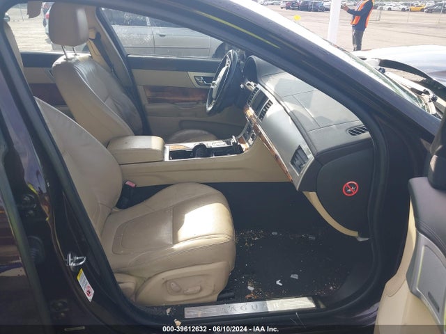 2013 JAGUAR XF SAJWJ0EF3D8S73723 Photo 4