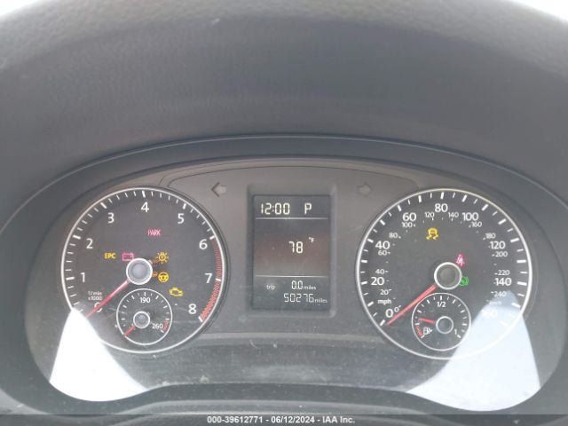 1VWAT7A35FC118921 Volkswagen Passat 1.8t Limited Edition
