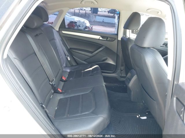 1VWAT7A35FC118921 Volkswagen Passat 1.8t Limited Edition