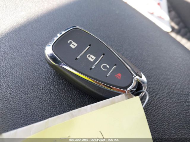 2GNAXUEV0M6117965 Chevrolet Equinox Awd Lt