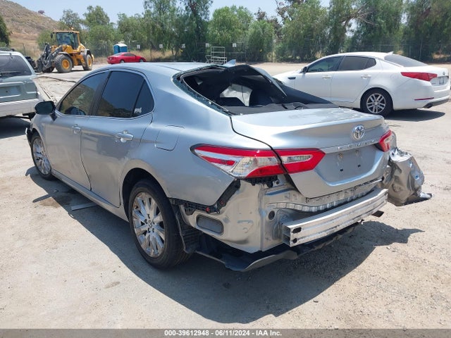 Toyota CAMRY LE 2020 4T1C11AK5LU306233 Image 3