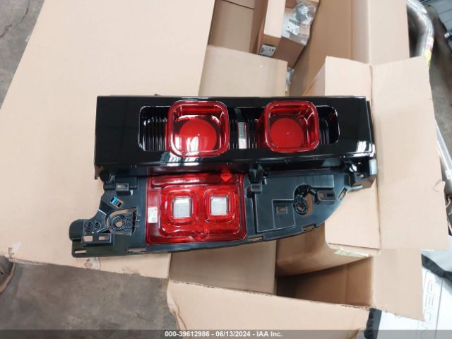 SALEJFEU1R2248737 Land Rover Defender 130 P400 S