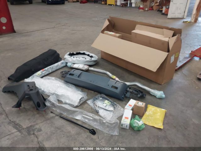 SALEJFEU1R2248737 Land Rover Defender 130 P400 S