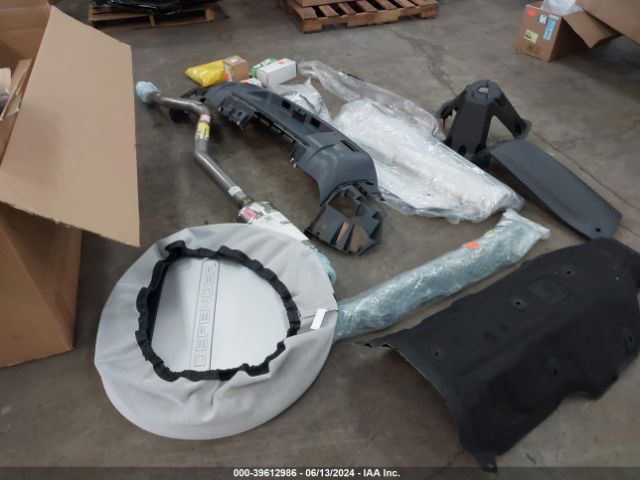 SALEJFEU1R2248737 Land Rover Defender 130 P400 S