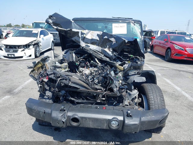 1C4BJWDGXHL733716 Jeep Wrangler Unlimited Sport 4x4