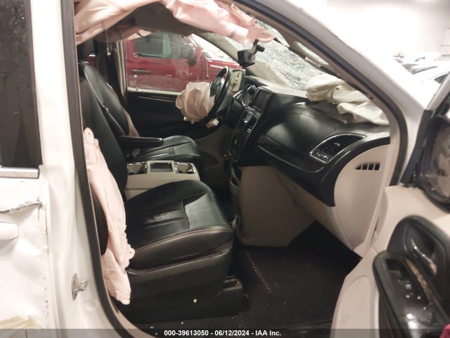 2C4RC1BG5ER449217 Chrysler Town & Country Touring