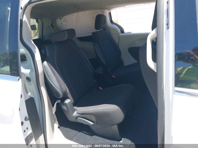 2C4RC1CG1PR516431 Chrysler Voyager Lx
