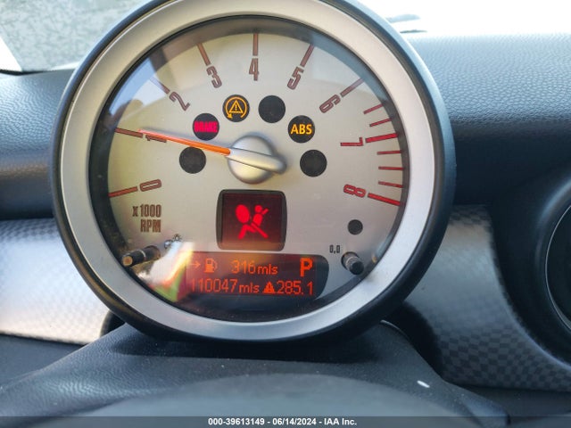 2010 MINI COOPER S WMWMF7C50ATW88465 Photo 6