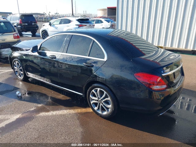 Продажа на аукционе авто 2017 Mercedes-benz C 300 Luxury/sport, vin: 55SWF4JBXHU218426, номер лота: 39613161