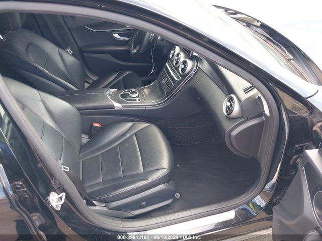 Продажа на аукционе авто 2017 Mercedes-benz C 300 Luxury/sport, vin: 55SWF4JBXHU218426, номер лота: 39613161