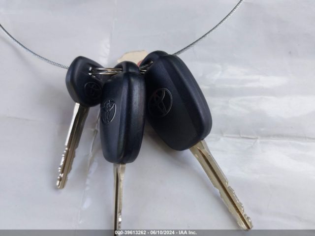 JTDKDTB38G1125550 Toyota Prius C One