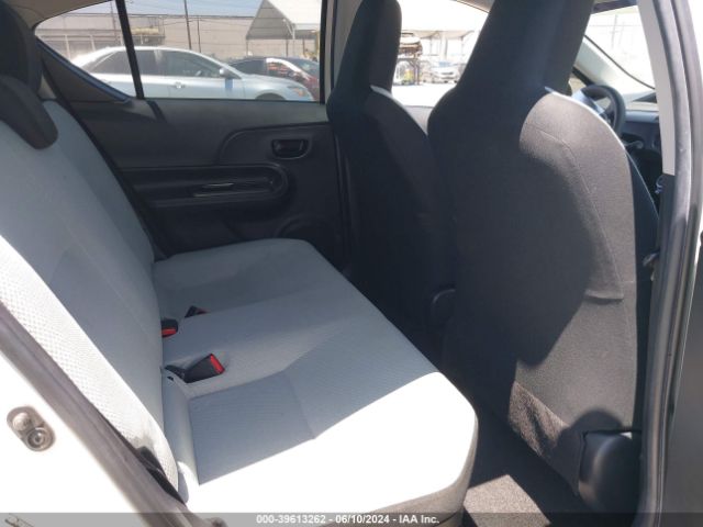 JTDKDTB38G1125550 Toyota Prius C One