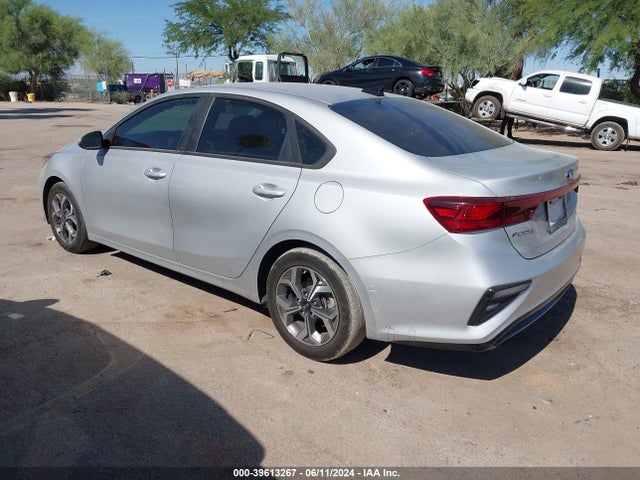 KIA Forte Lxs 2021 3KPF24AD1ME414009 Image 3