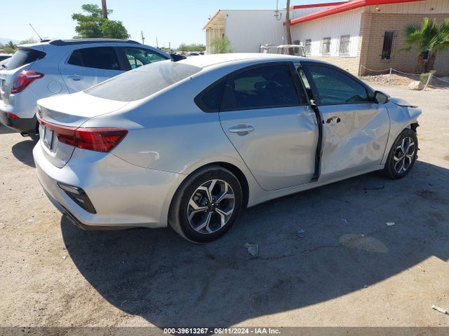 KIA Forte Lxs 2021 3KPF24AD1ME414009 Image 4