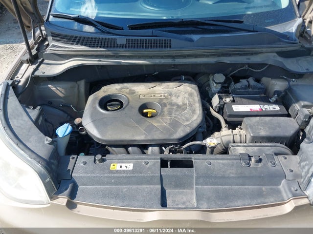 KIA SOUL + 2014 KNDJP3A53E7073616 Image 10