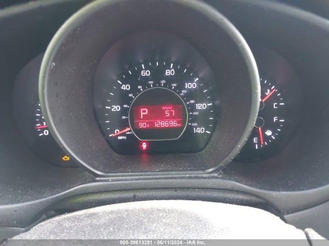 KIA SOUL + 2014 KNDJP3A53E7073616 Image 7