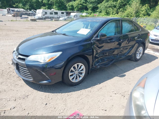 Toyota CAMRY LE 2016 4T4BF1FKXGR542412 Image 2