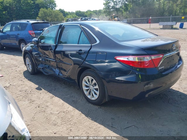 Toyota CAMRY LE 2016 4T4BF1FKXGR542412 Image 3