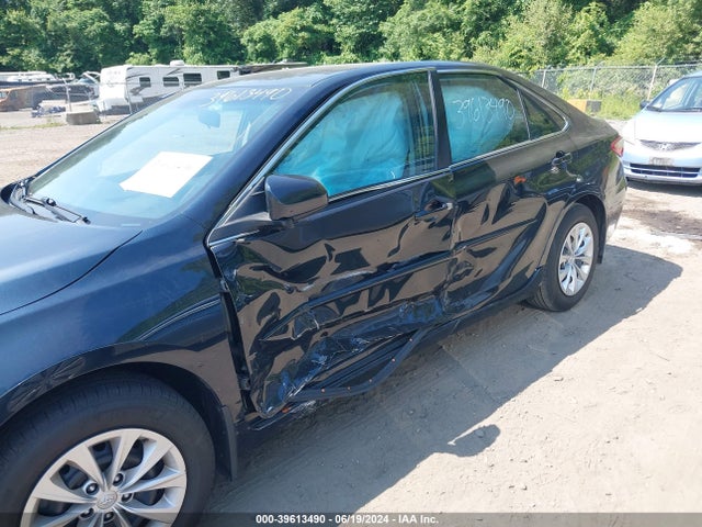 Toyota CAMRY LE 2016 4T4BF1FKXGR542412 Image 6